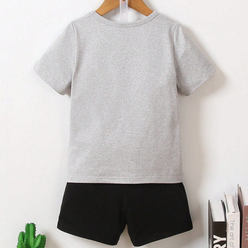 Conjunto de camiseta e short Rafael